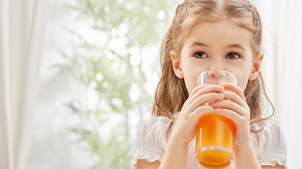 Bổ sung nước cam giúp trẻ tăng sức đề kháng