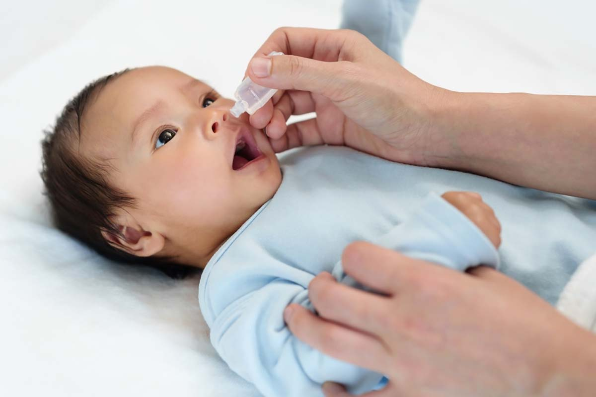 Vệ sinh mũi hàng ngày cho trẻ giúp cải thiện và phòng ngừa nhiễm trùng đường hô hấp ở trẻ