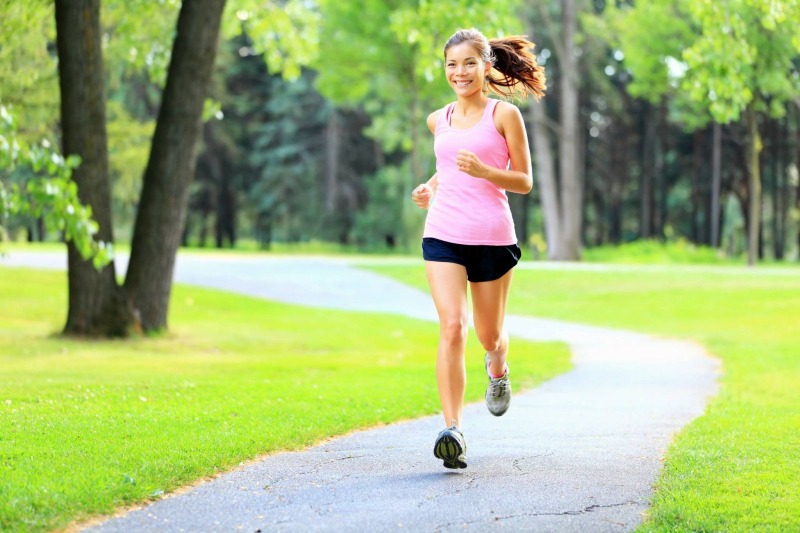 Tập thể dục giúp cơ thể giải phóng endorphin, làm giảm tình trạng chuột rút, tăng lượng serotonin